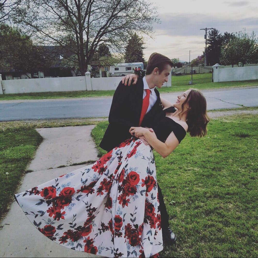 Beautiful 2 piece prom dress